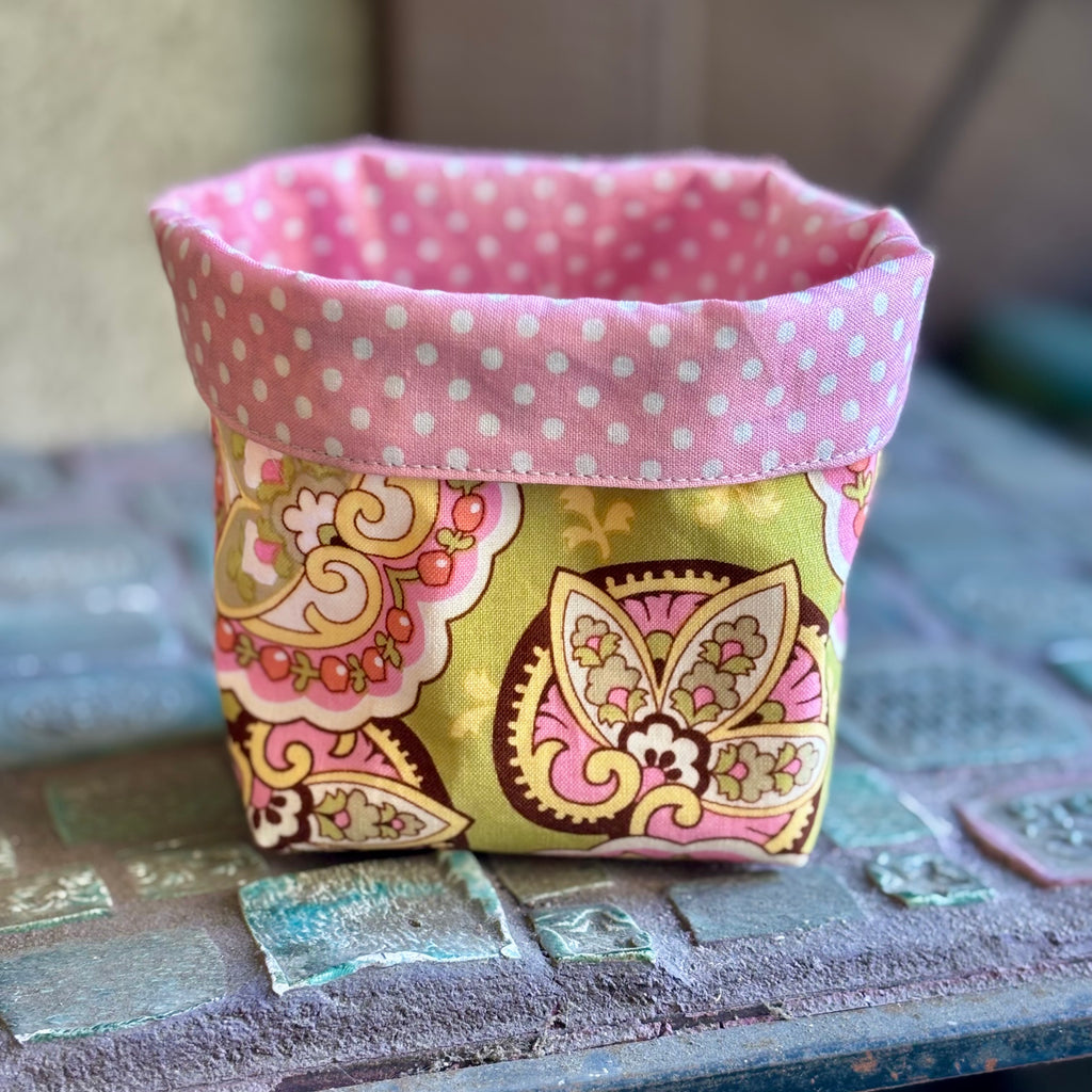 Thread catcher