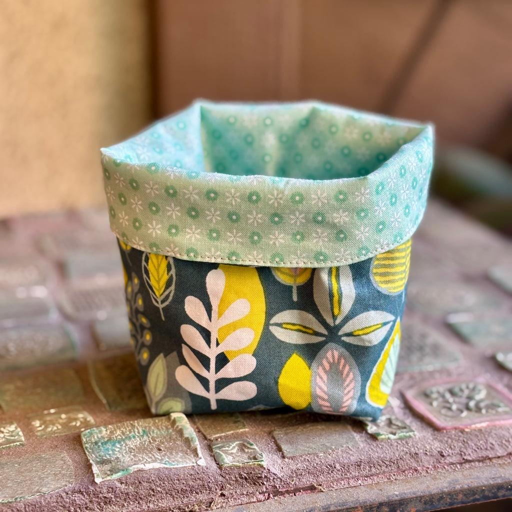 Thread catcher