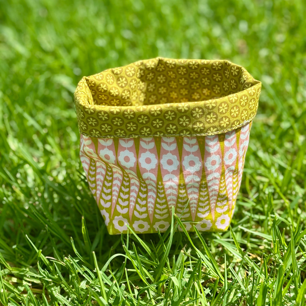 Thread catcher