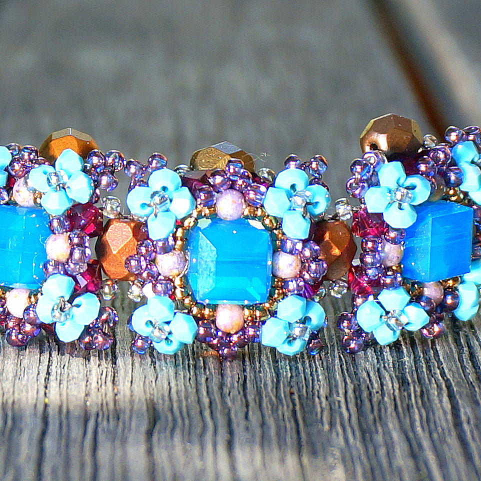 Cushioned Cube Bracelet